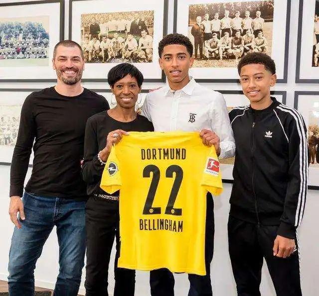 滋润而散发 滋润而散发